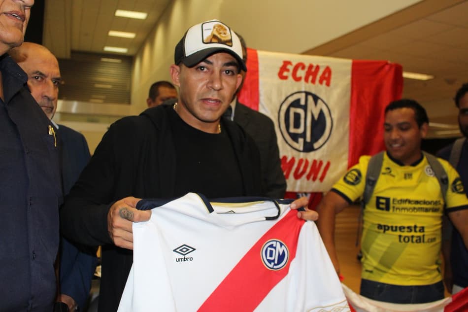 Ex-Botafogo, Arévalo Ríos acerta com novo time da América do Sul; Confira