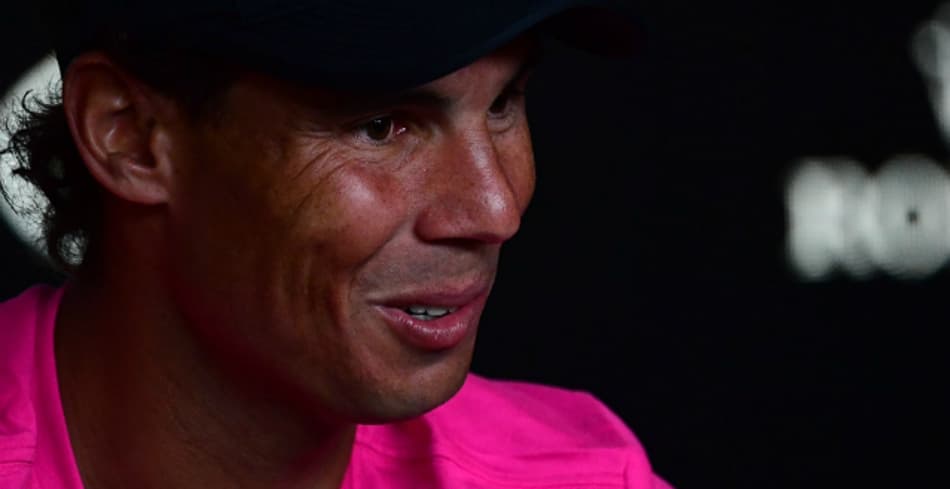 Nadal fala em 'um desafio por dia' e projeta duelo contra De Minaur em Melbourne