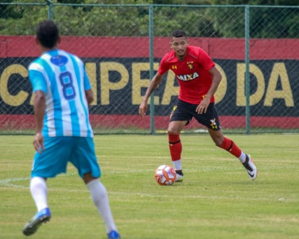 Novo zagueiro do Sport garante: ‘O ano será maravilhoso’