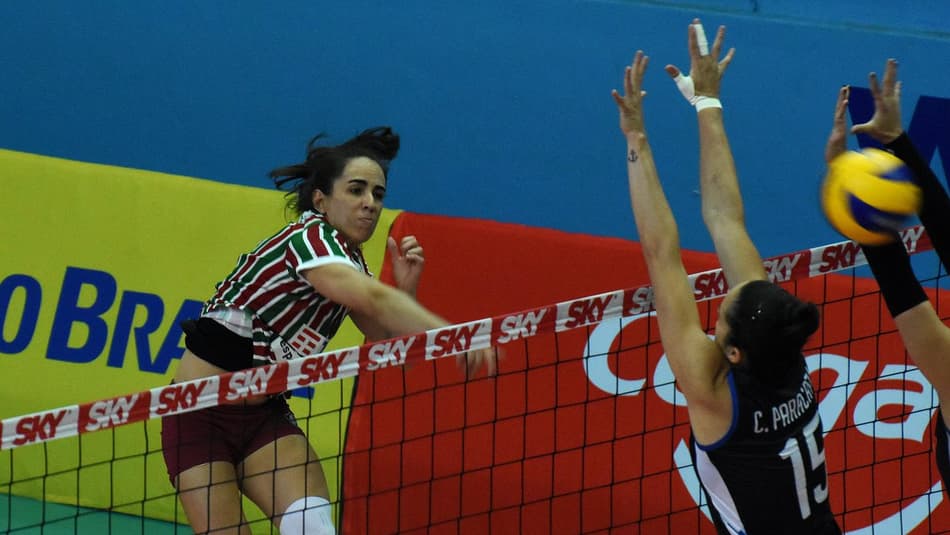 Flu perde para o Pinheiros na estreia do segundo turno da Superliga