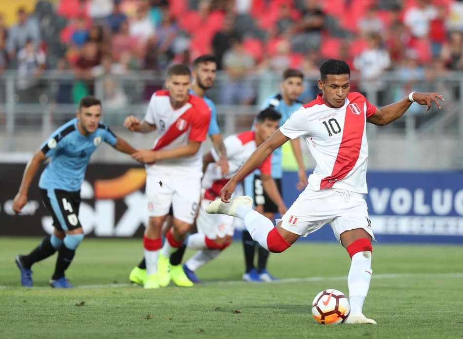 Peru tenta encaminhar a classificação no Sul-Americano diante do Paraguai