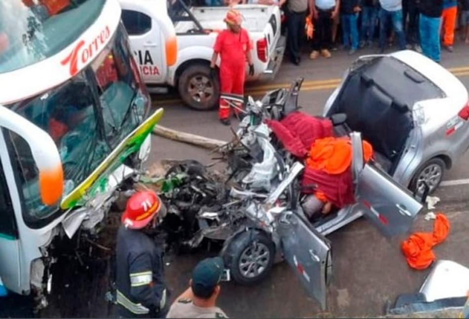 Cinco meninos morrem em acidente de carro após passarem em teste de time peruano