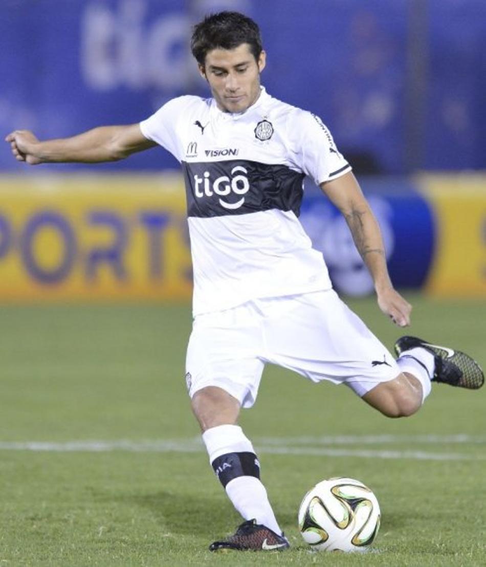 Iván Torres desconversa sobre rivalidade no Olimpia: 'O importante é que temos um grupo bom'