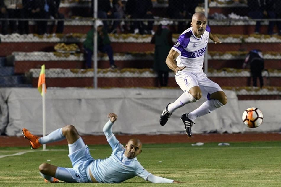 Bem perto da próxima fase, Defensor recebe Bolívar na Pré-Libertadores
