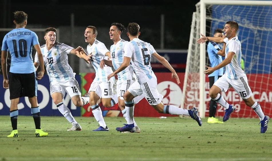 Argentina vence Uruguai e se mantém vivo no Sul-Americano Sub-20