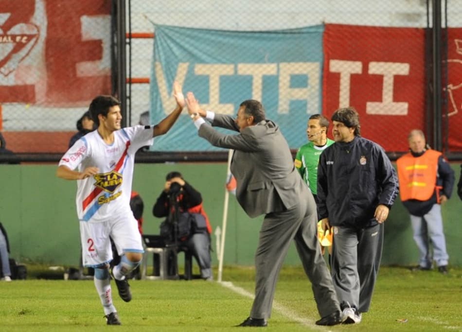 Kevin Mac Allister dá resposta enigmática após partida do Campeonato Argentino