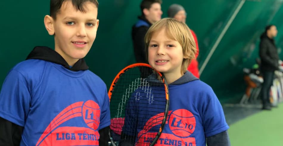 Etapa da Eslovênia da Liga Tênis 10 reúne 100 crianças