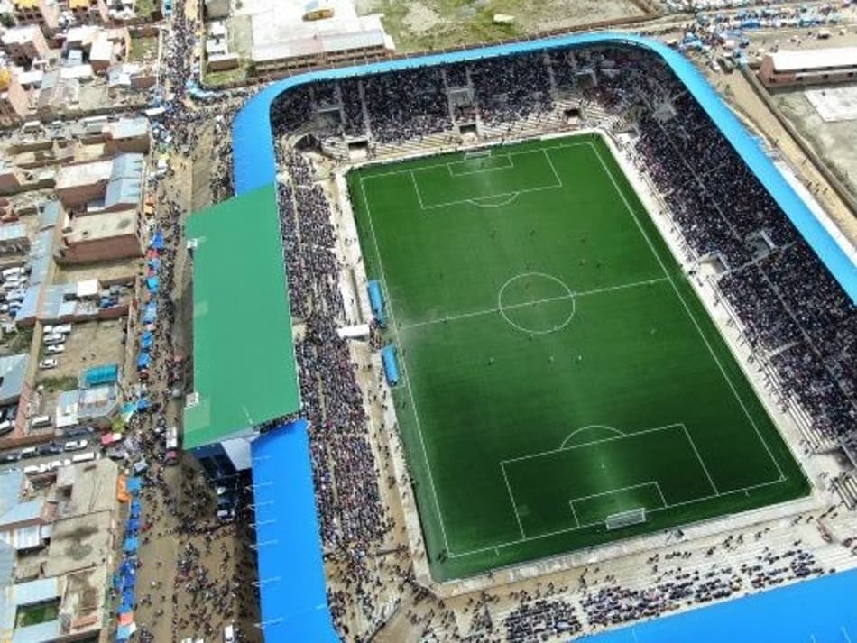 Estreia de estádio na primeira divisão ratifica Bolívia como "terra das alturas"