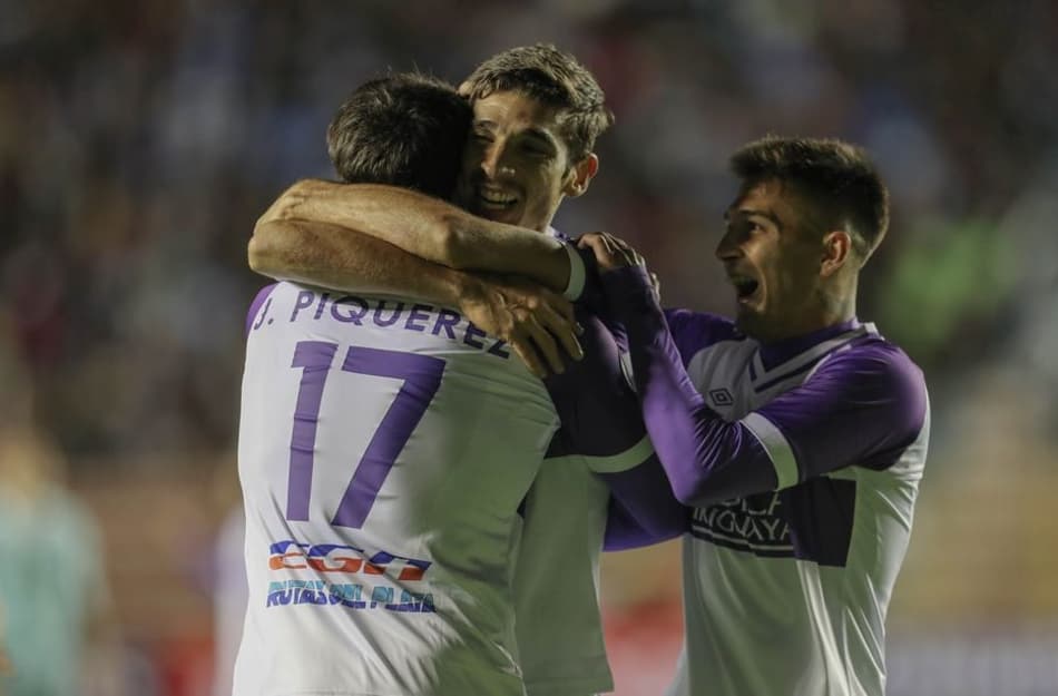 Defensor perde em casa para o Bolívar, mas garante classificação
