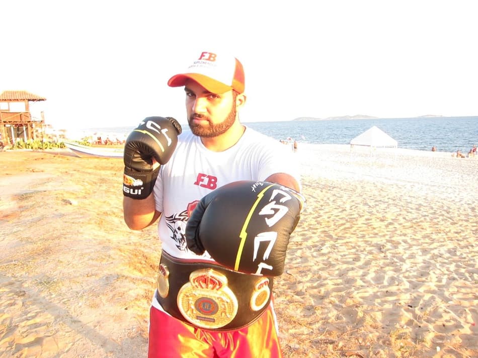 Boxeador do Rio foca em título mundial e quer desafiar Roy Jones Jr