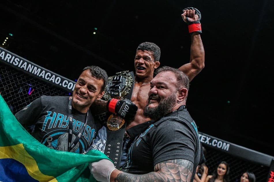 Campeão na Ásia, brasileiro exalta seu Jiu-Jitsu em nova vitória; confira