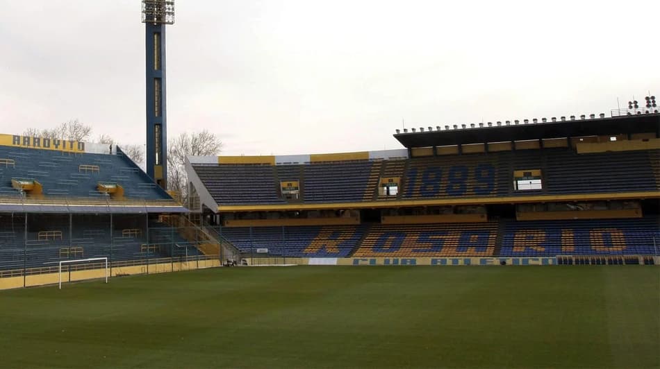 Durante partida do Rosário Central, torcedor cai de arquibancada e está internado em estado grave