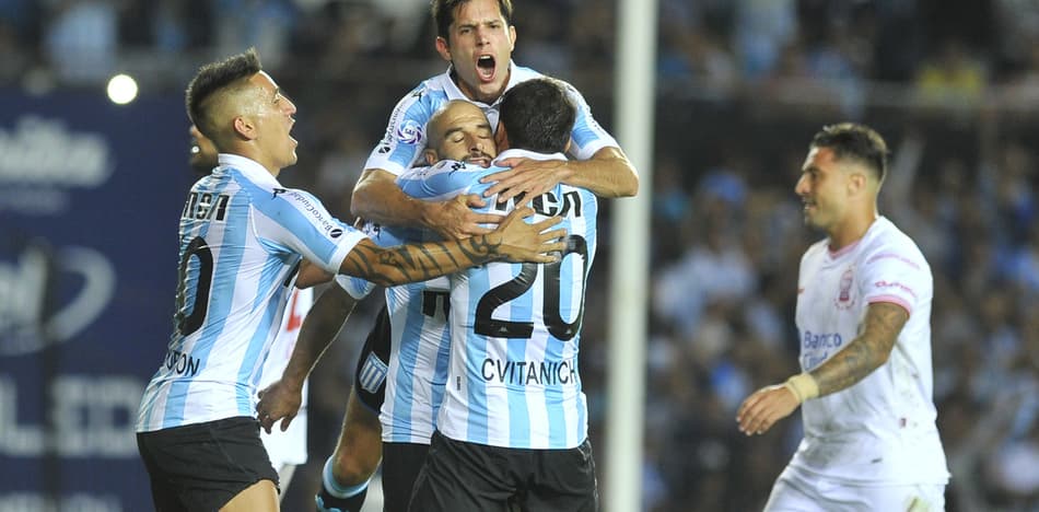 Com força máxima, Racing divulga os relacionados para encarar o Corinthians