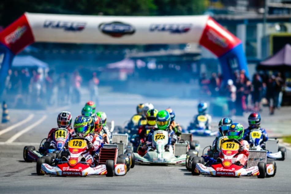 Com três novos representantes, Academia Shell Racing estreia com vitória na temporada 2019