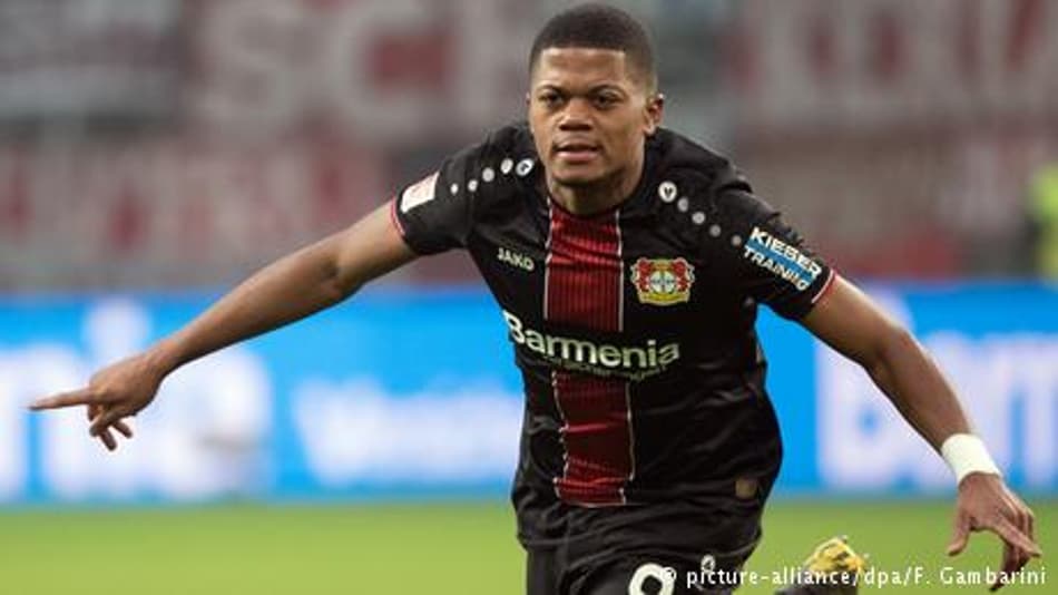 VÍDEO: Vitória do Leverkusen sobre o Bayern teve golaço e quebra de jejum