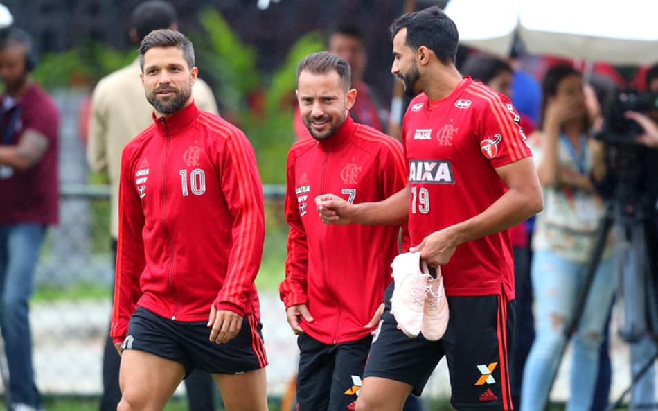 Diego, Everton Ribeiro e Henrique Dourado - Flamengo