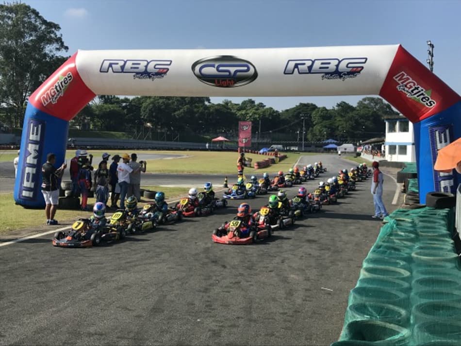 150 pilotos disputaram a abertura do Light 2019