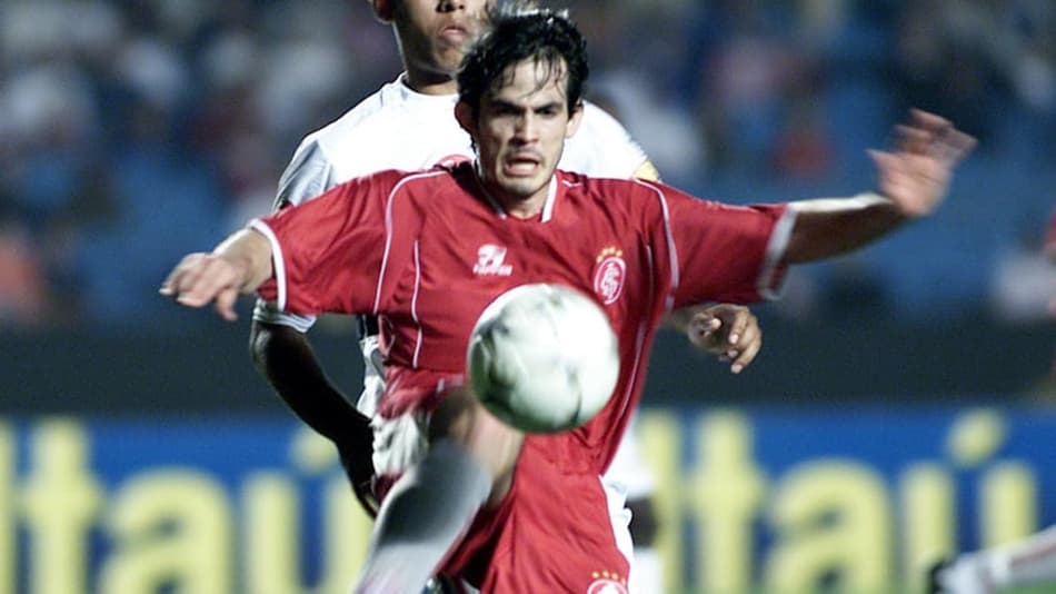 Gavilán enquanto jogador do Internacional. Confira a seguir outras imagens na galeria especial do LANCE!