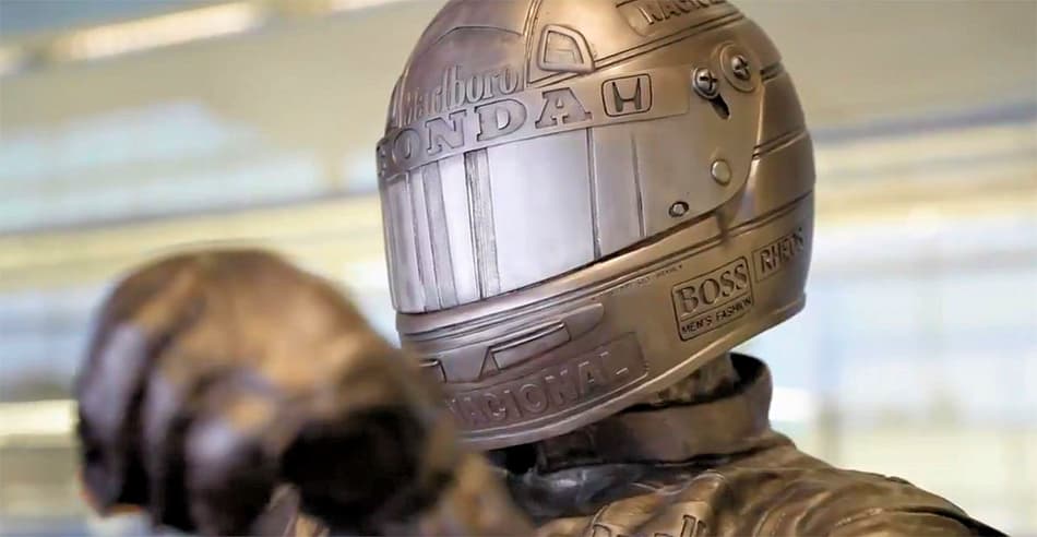 Ayrton Senna: sede da McLaren ganha estátua de bronze do tricampeão de F1