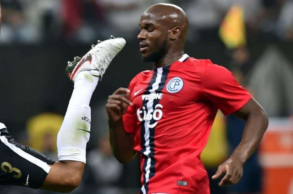 Atacante africano pode jogar a Libertadores da América; Entenda