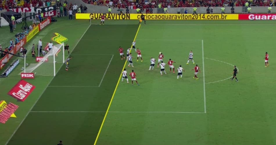 As semifinais do Campeonato Carioca estão com VAR! Com o recurso da tecnologia pode ser usado para que decisões equivocadas não sejam tomadas. Com isso, lances como o de Márcio Araújo, na final de 2014, podem ser evitados. O LANCE! relembra outros erros que o VAR poderia ter corrigido. Confira! 