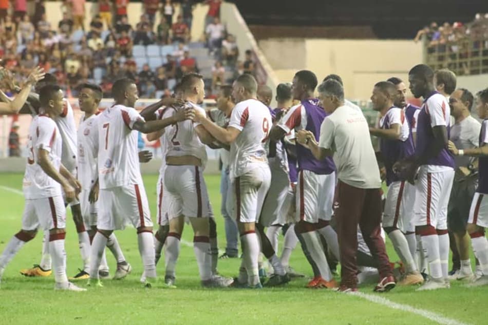 Náutico segura Imperatriz e avança na Copa do Brasil