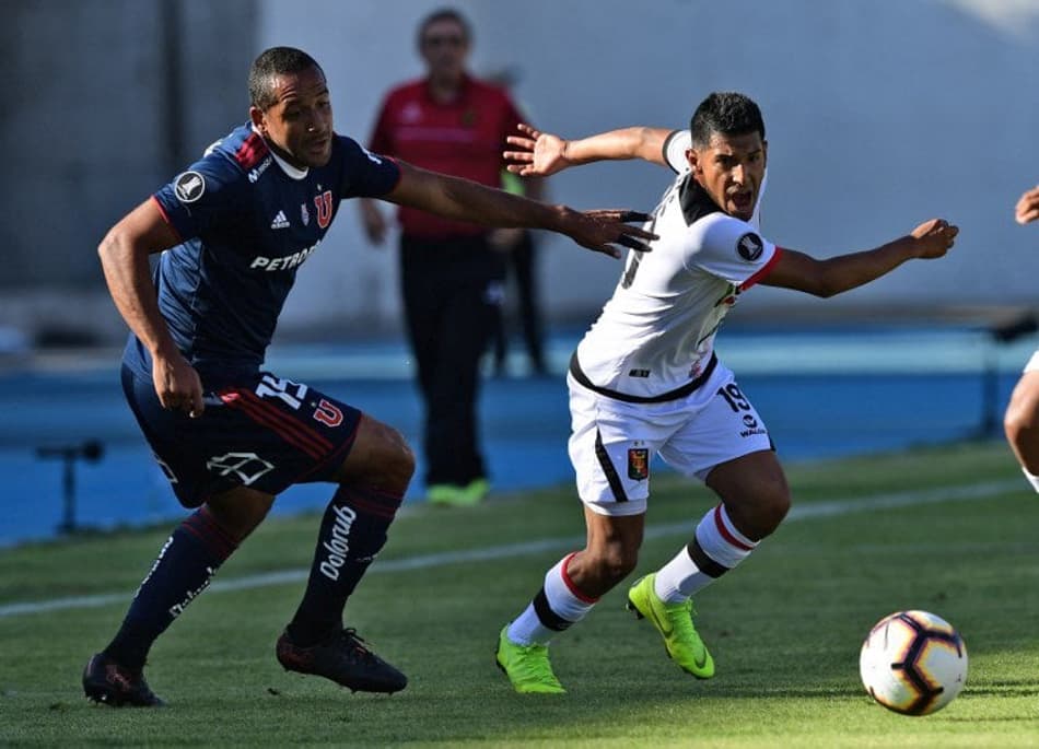 Melgar segura a pressão da Universidad de Chile e avança na Pré-Libertadores