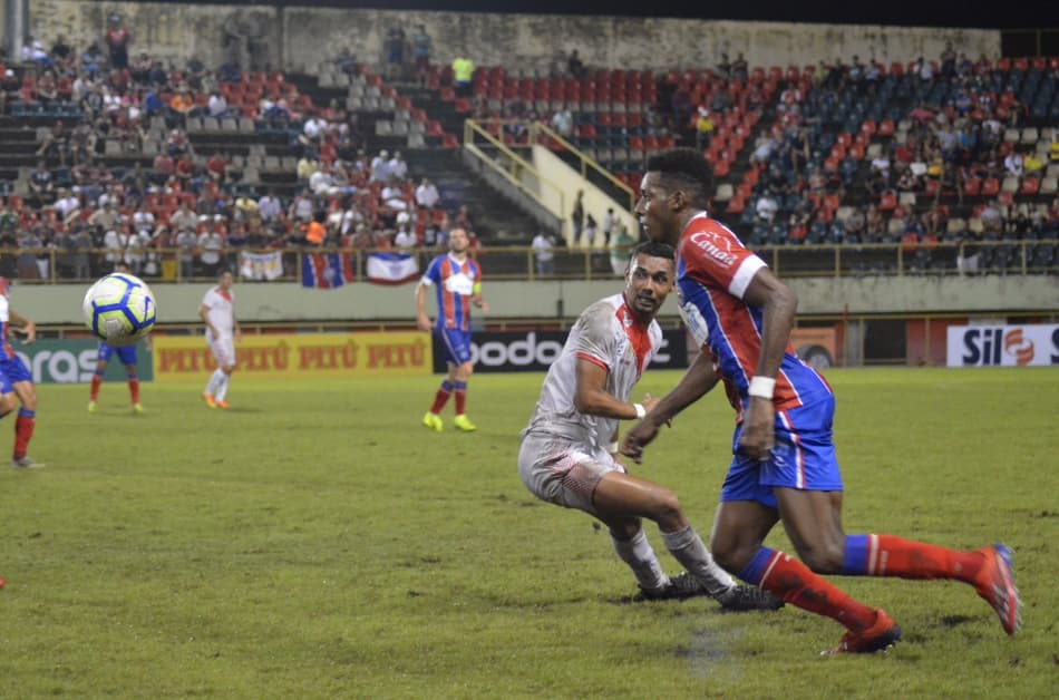 Gilberto decide e Bahia se classifica na Copa do Brasil