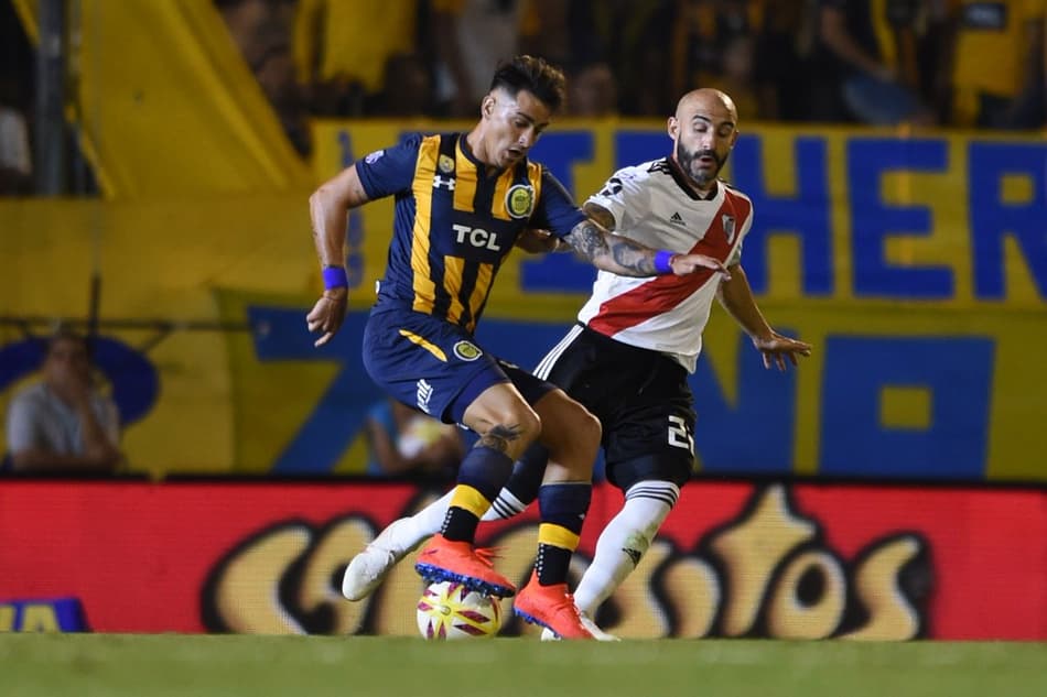 Ex-Palmeiras marca e Rosario Central fica no empate com o River Plate