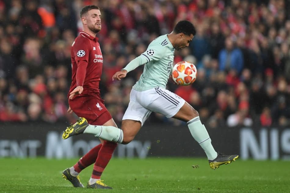 Henderson lamenta empate mas afirma: ‘Não é o pior resultado’