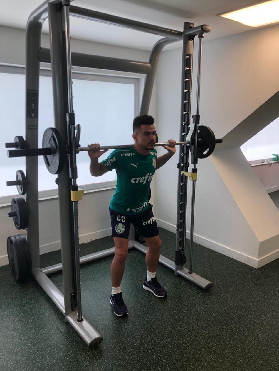 Dois meses após cirurgia, Willian tem evolução que surpreende o Palmeiras