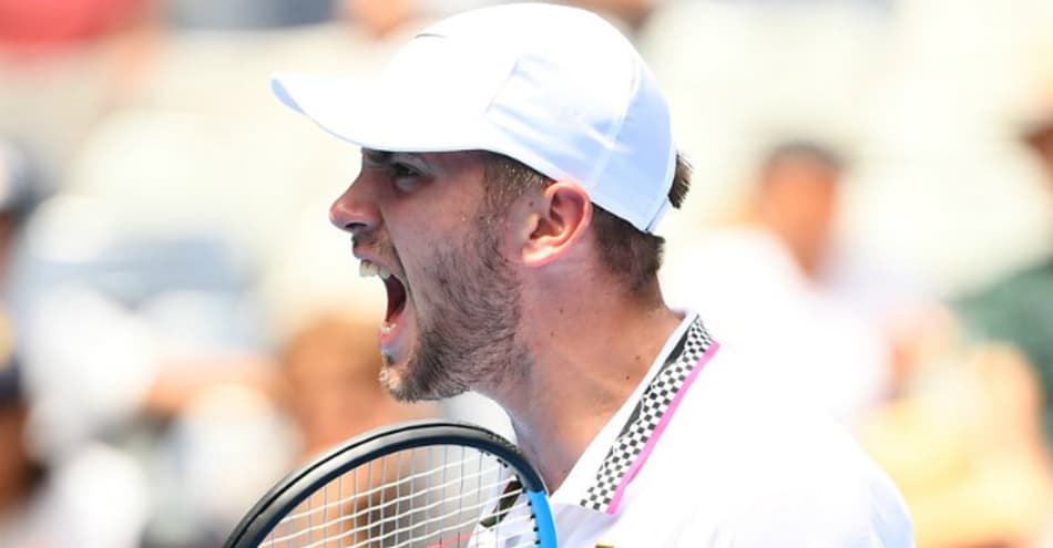 Coric e Shapovalov são os primeiros a chegarem à Austrália