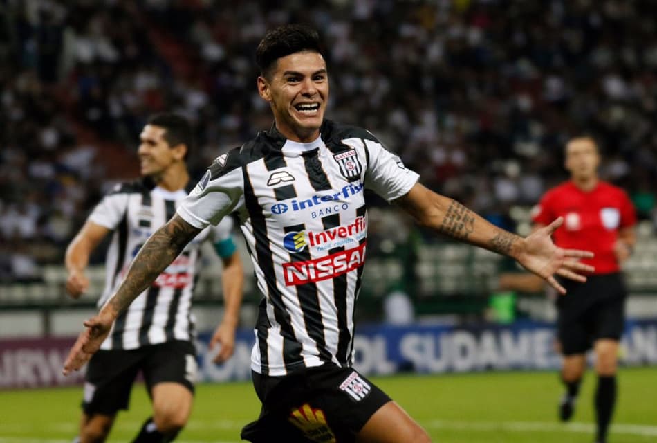 Deportivo Santaní conquista vaga épica na Segunda Fase da Sul-Americana