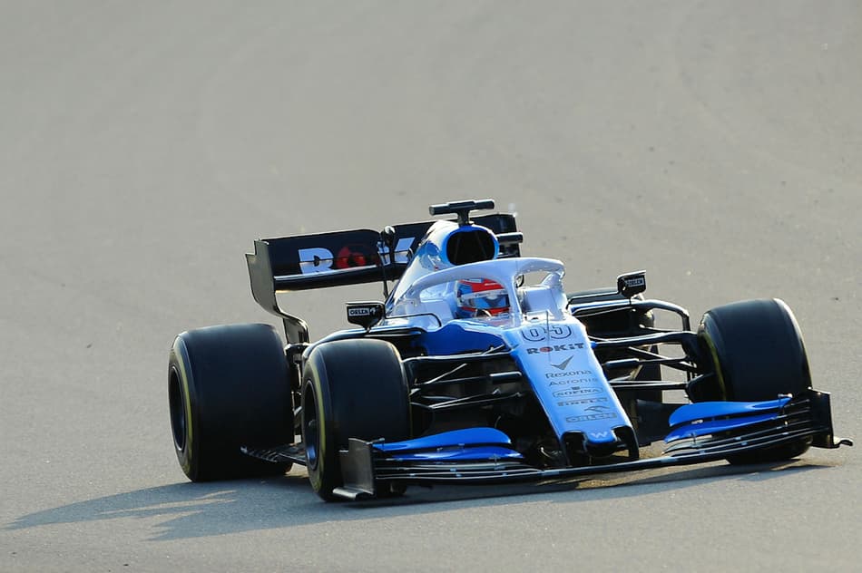 Williams aproveita dia de filmagem para acumular quilometragem perdida na primeira semana dos testes