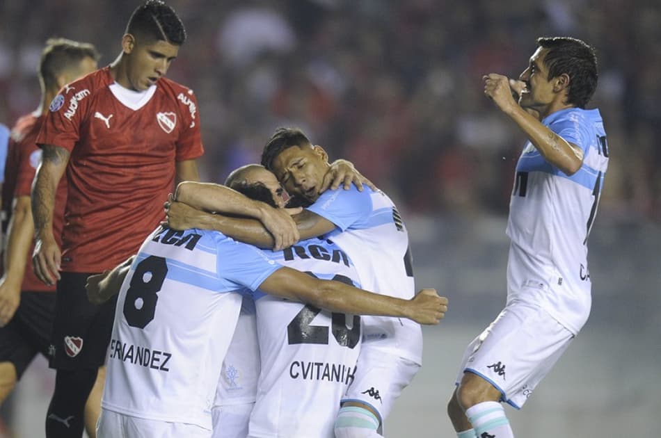 Racing bate Independiente no clássico e segue na ponta da Superliga