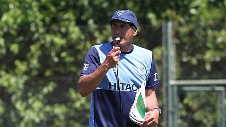 Garantido na fase de grupos da Libertadores, clube segue sem técnico