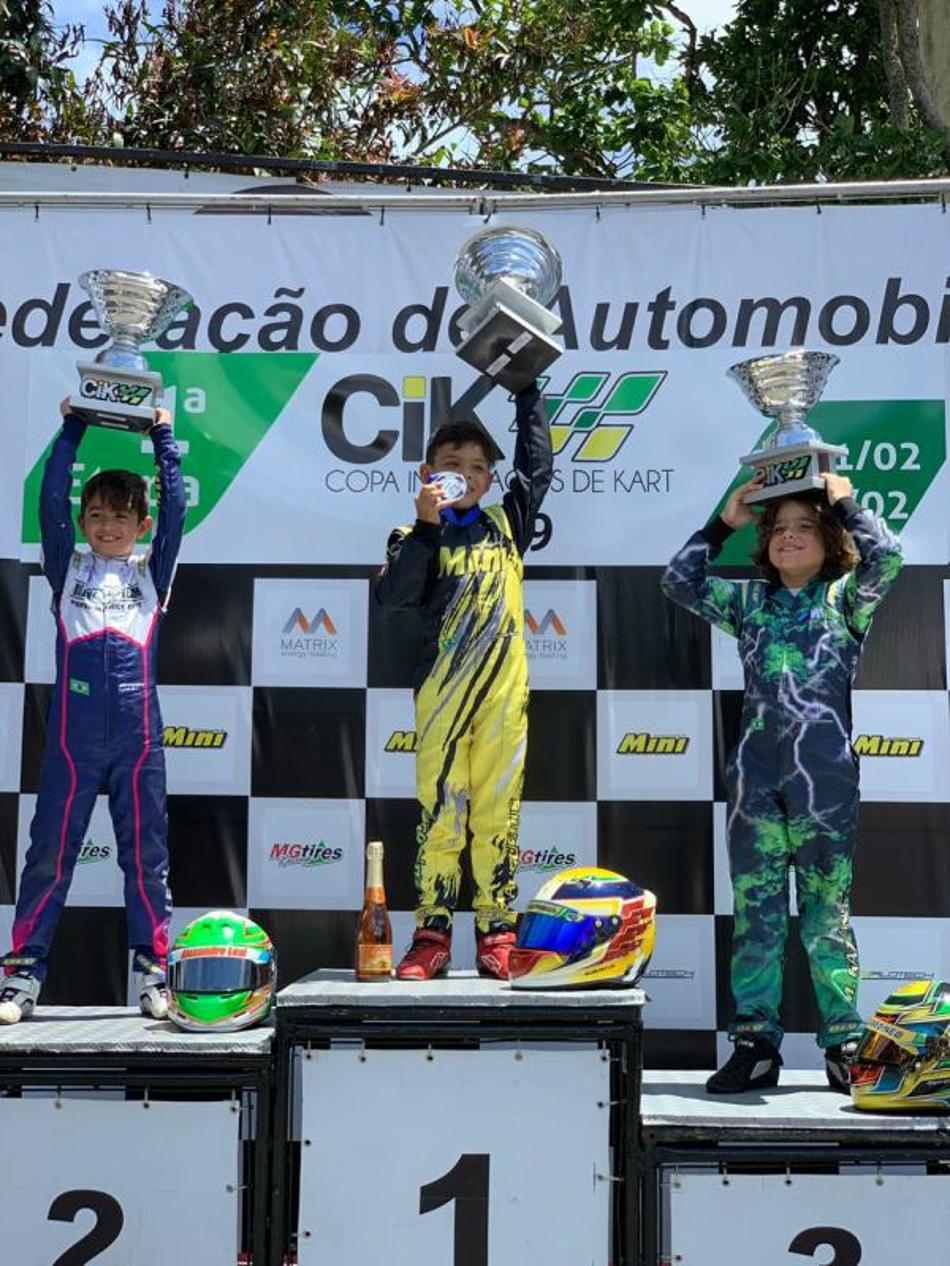 Aos 8 anos, Augustus Toniolo estreia com pole e duas vitórias na Copa Interlagos de Kart