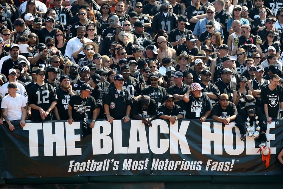 Raiders ficará em Oakland na temporada 2019