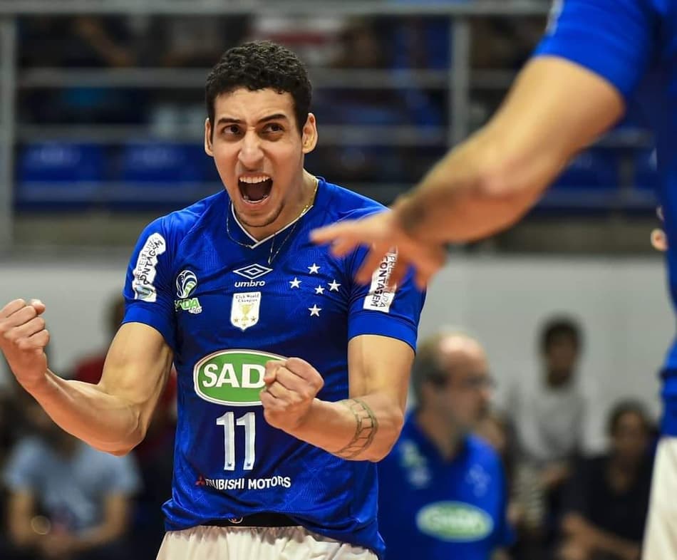 Mesmo com reservas, Sada/Cruzeiro vence fácil e está na semifinal