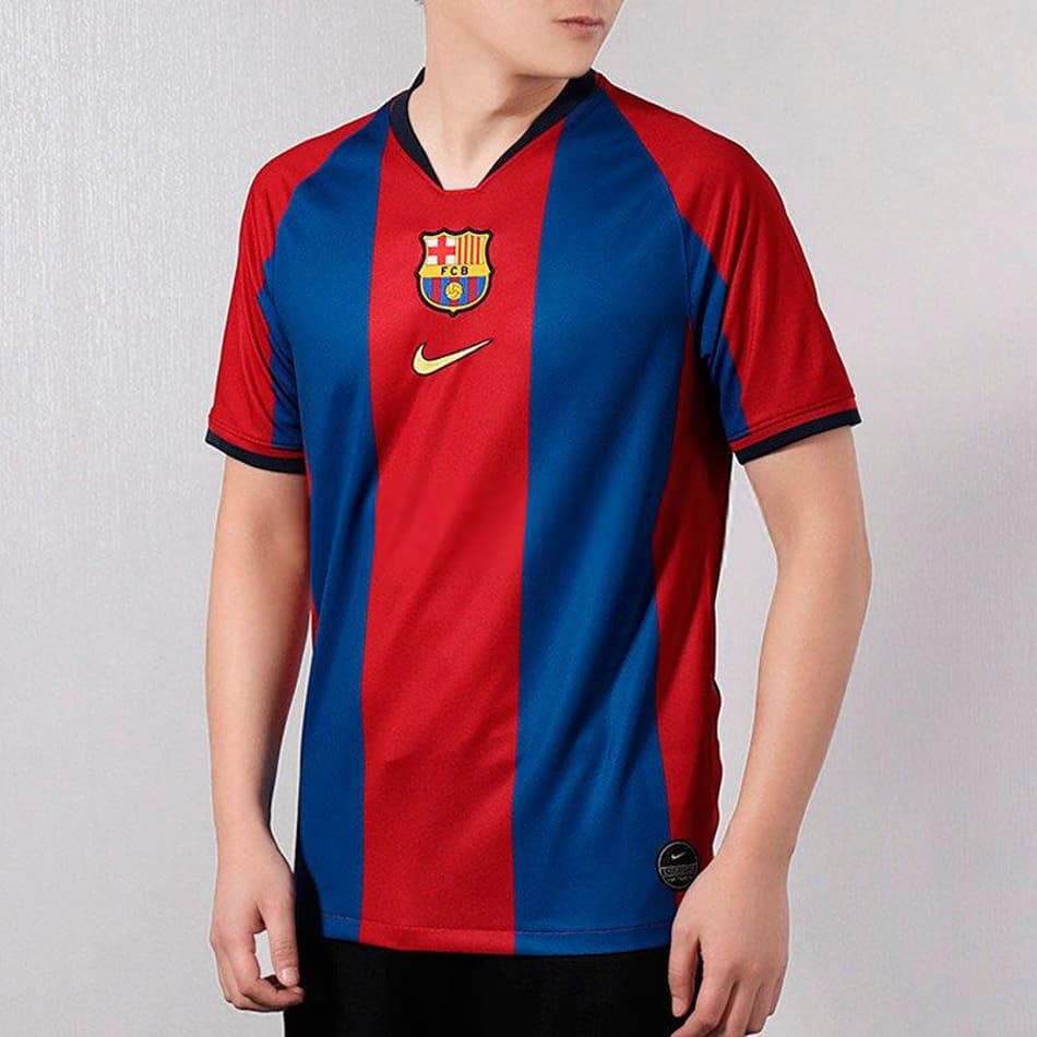 Barcelona deve enfrentar o Real Madrid com camisa inspirada em modelo de 1998