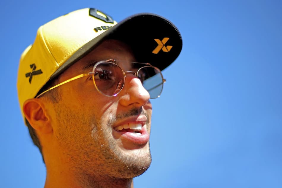 “Vettel está frustrado na Ferrari, como eu estava na Red Bull”, diz Ricciardo