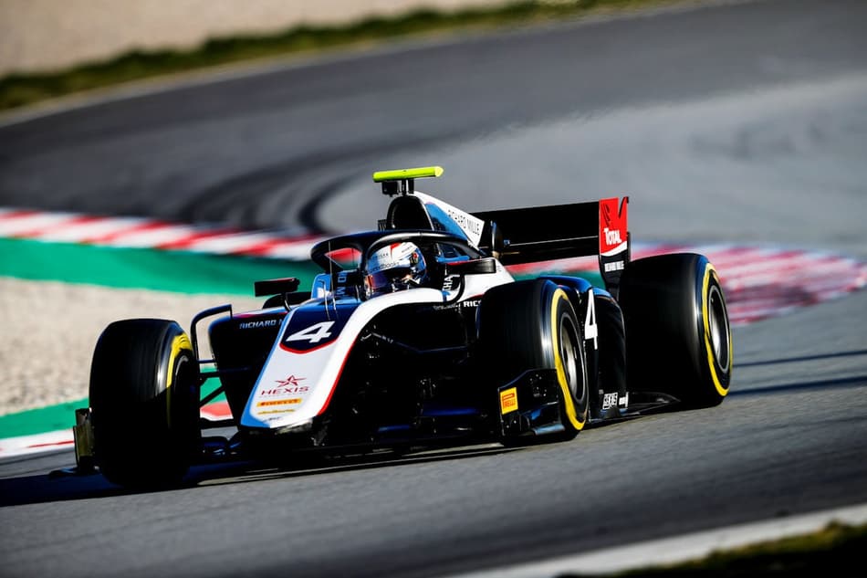 Pré-temporada da F2: De Vries lidera primeiro dia em Barcelona; Sérgio Sette em segundo