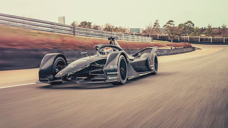 Porsche pela primeira vez na pista com seu carro de Fórmula E