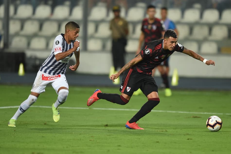 Fora da zona de classificação, River Plate recebe o pressionado Alianza Lima