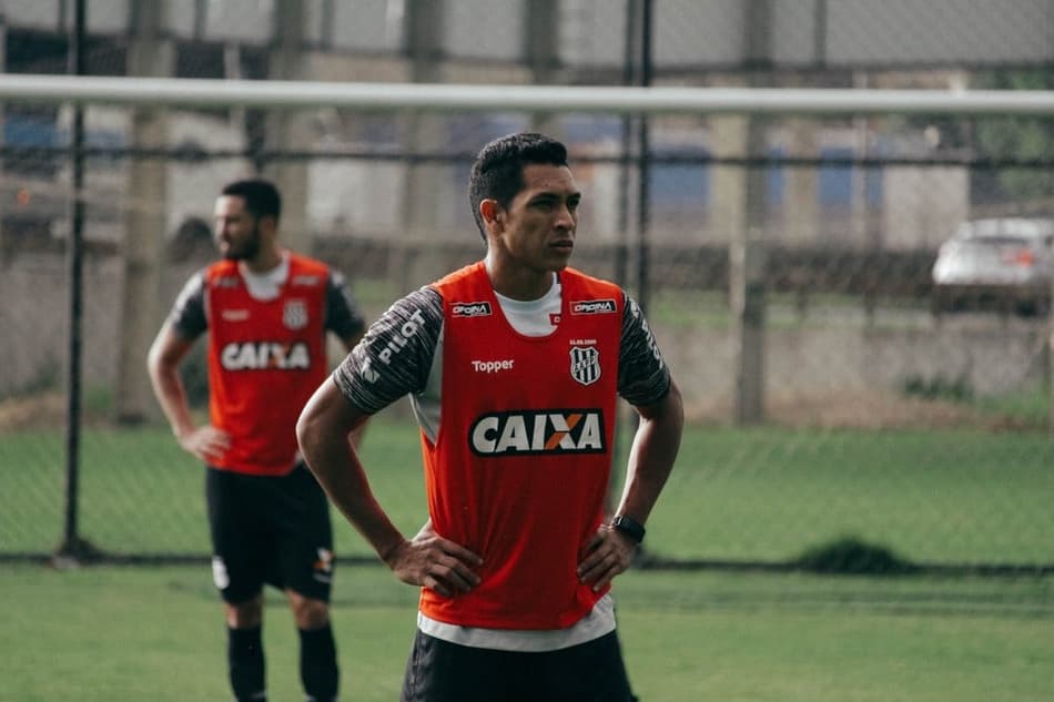 Volante destaca foco da Ponte Preta para chegar às quartas do Paulista