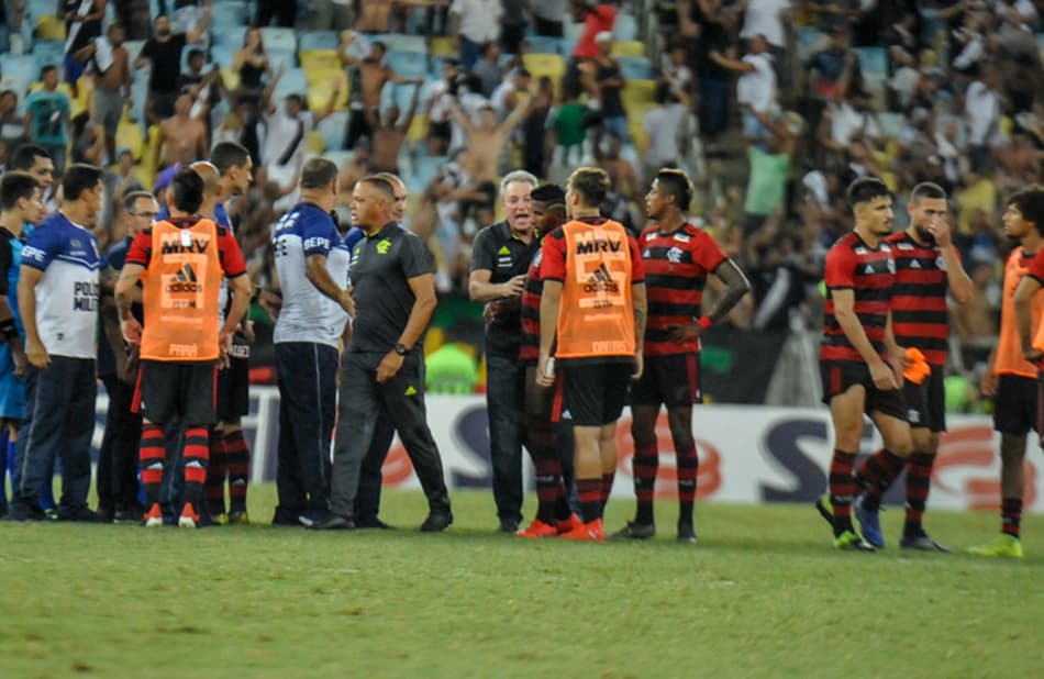 Por expulsão contra o Vasco, Bruno Henrique será julgado na sexta-feira
