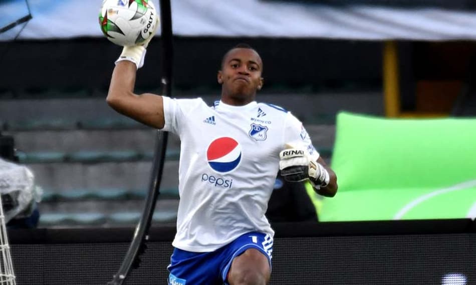 Fifa se rende a sequência incrível de defesas feita na Colômbia