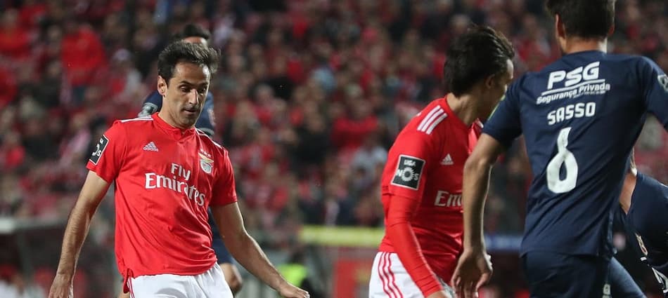 Benfica abre dois de vantagem, mas cede empate para o Belenenses