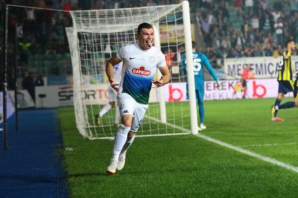 Braian Samudio marca bonito gol na rodada do campeonato turco