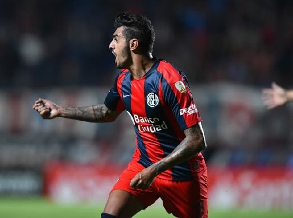 San Lorenzo vence Barranquilla e não deixa o Palmeiras disparar